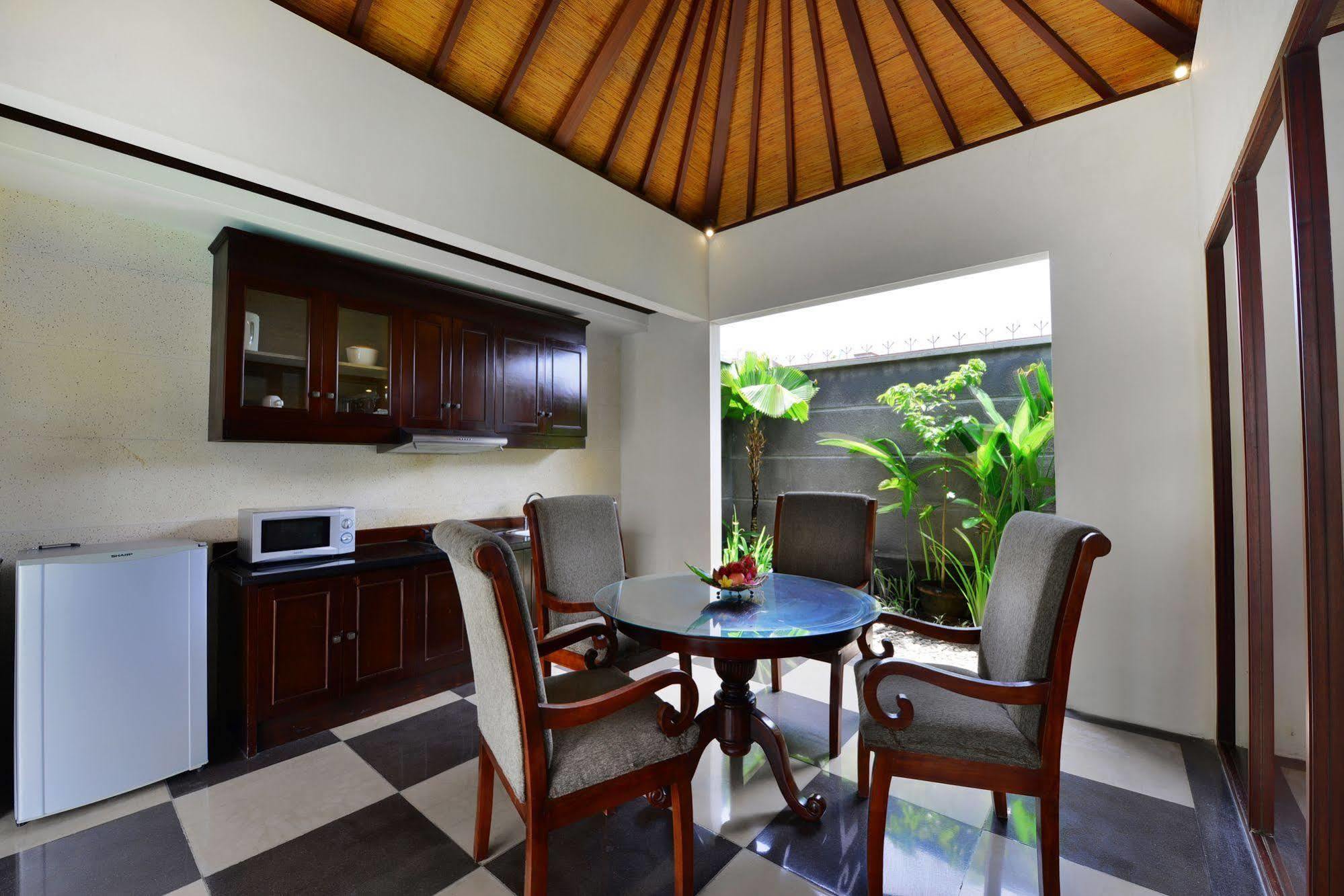 The Khayangan Dreams Villa, Seminyak Extérieur photo