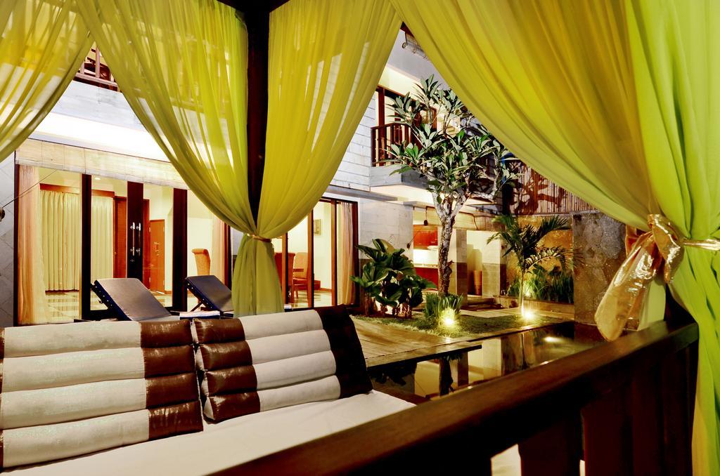 The Khayangan Dreams Villa, Seminyak Extérieur photo